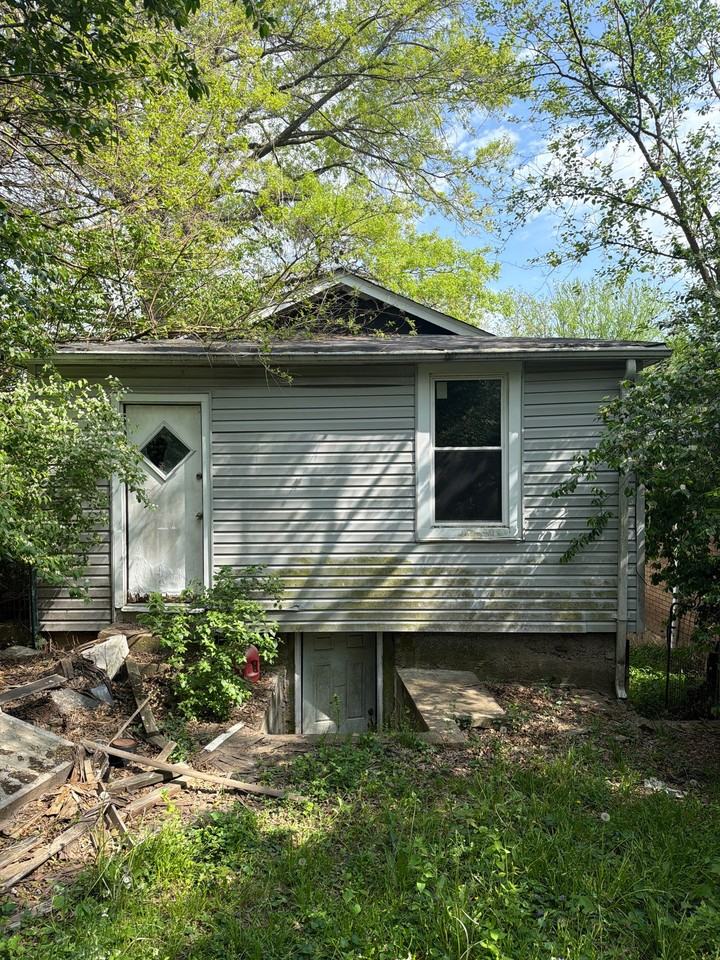 5619 Janet Ave - Photo 3 of 13