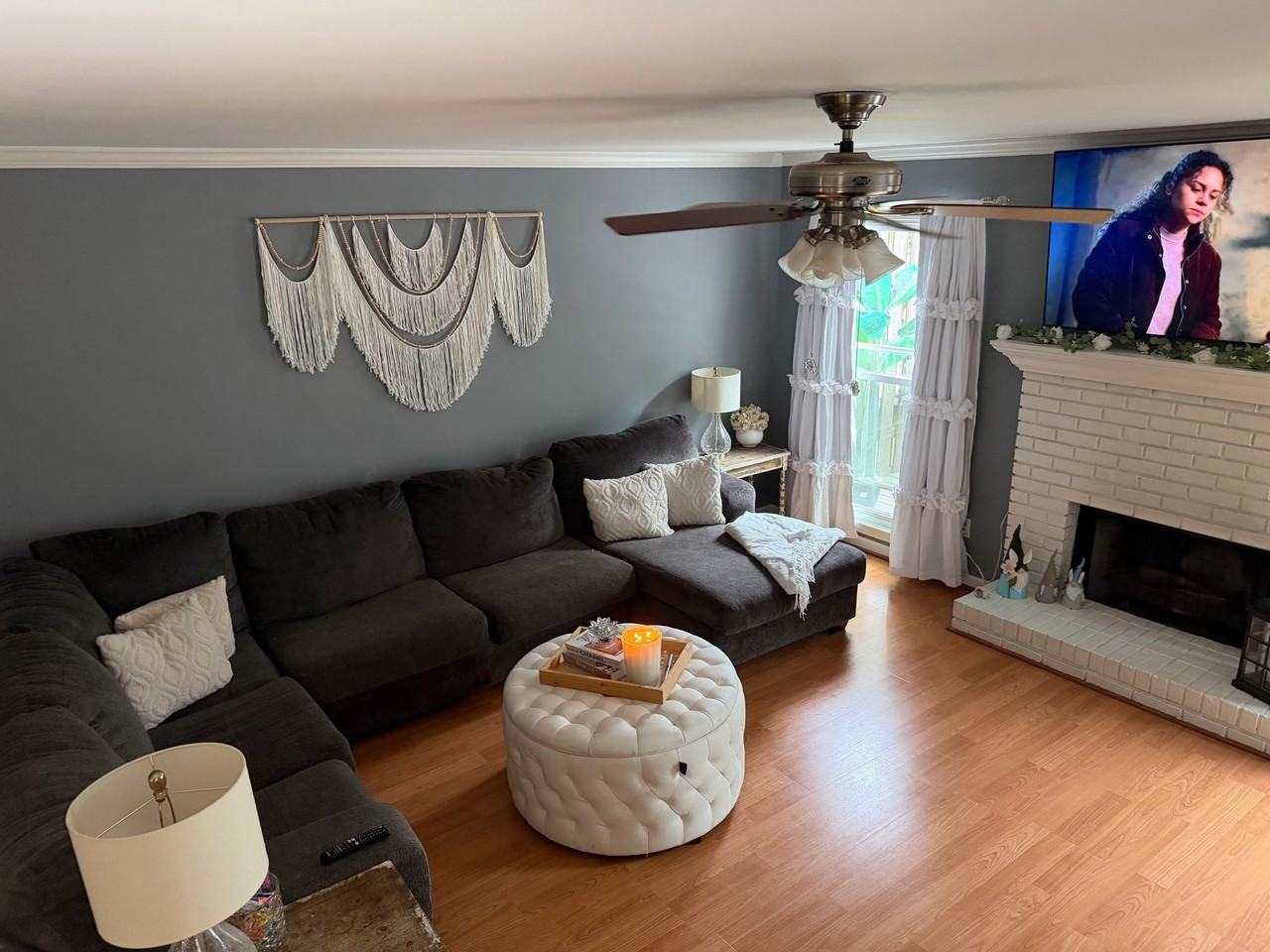 1657 Ashwood Ln - Photo 2 of 16