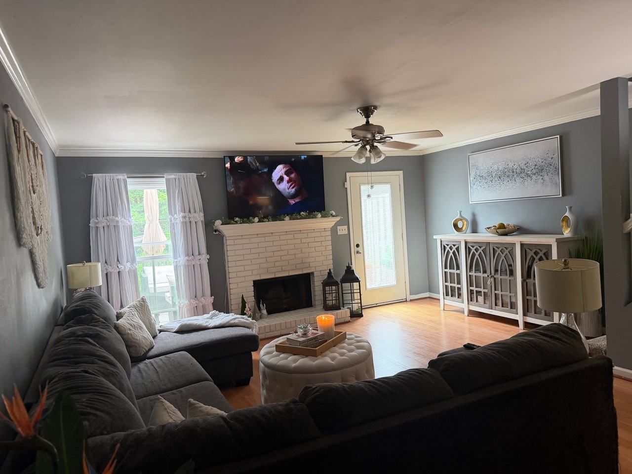 1657 Ashwood Ln - Photo 3 of 16
