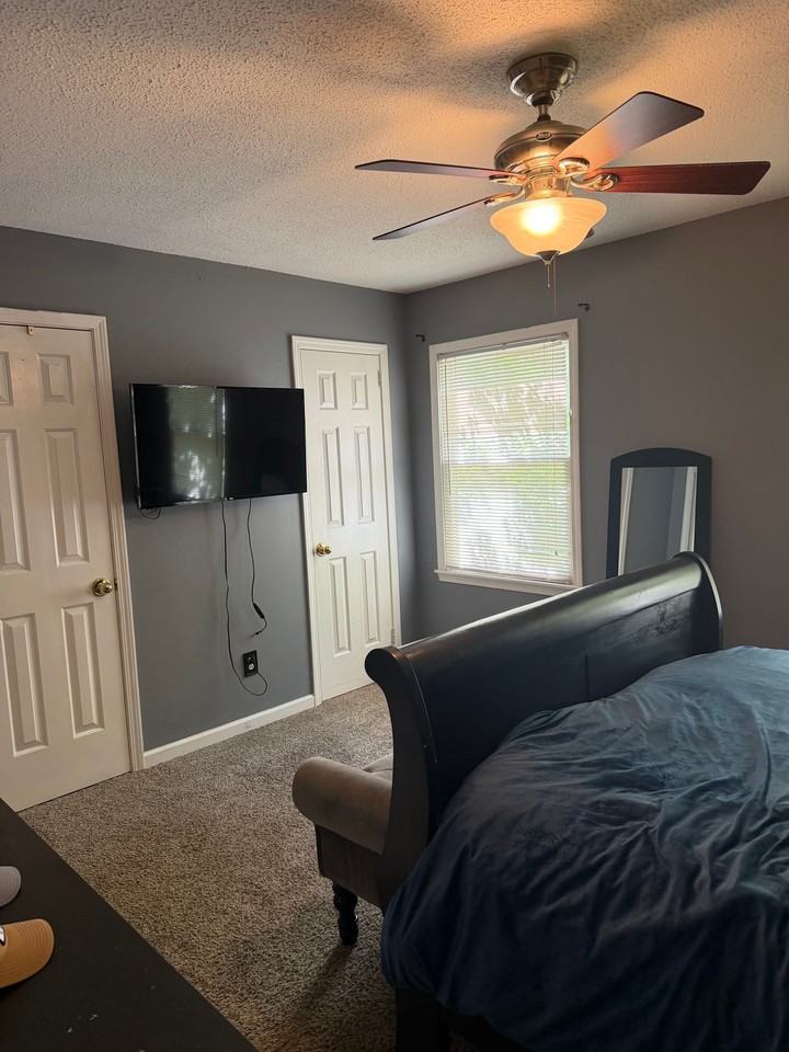 1657 Ashwood Ln - Photo 6 of 16