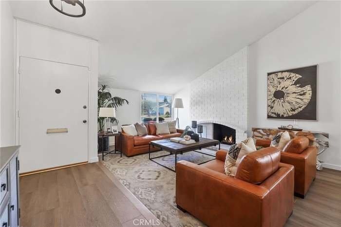 10371 Humbolt St - Photo 4 of 16