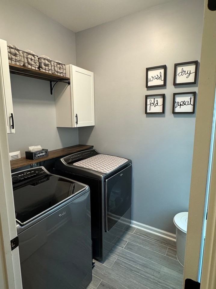 206 Tuscany Ct - Photo 2 of 10