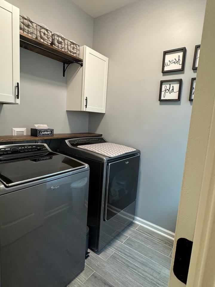 206 Tuscany Ct - Photo 3 of 10