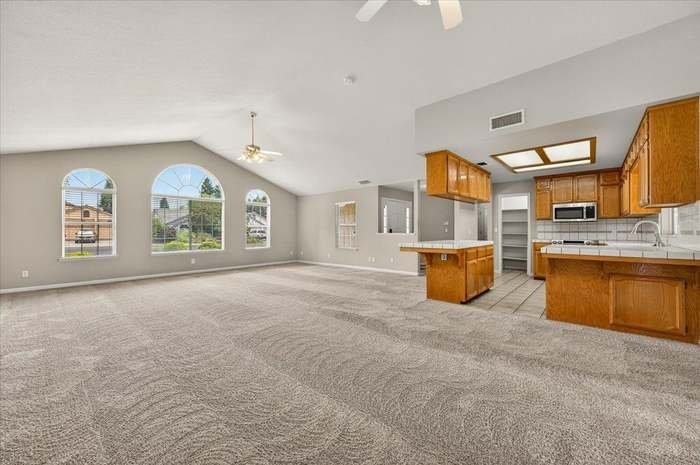 2375 Fallbrook Ave - Photo 4 of 20