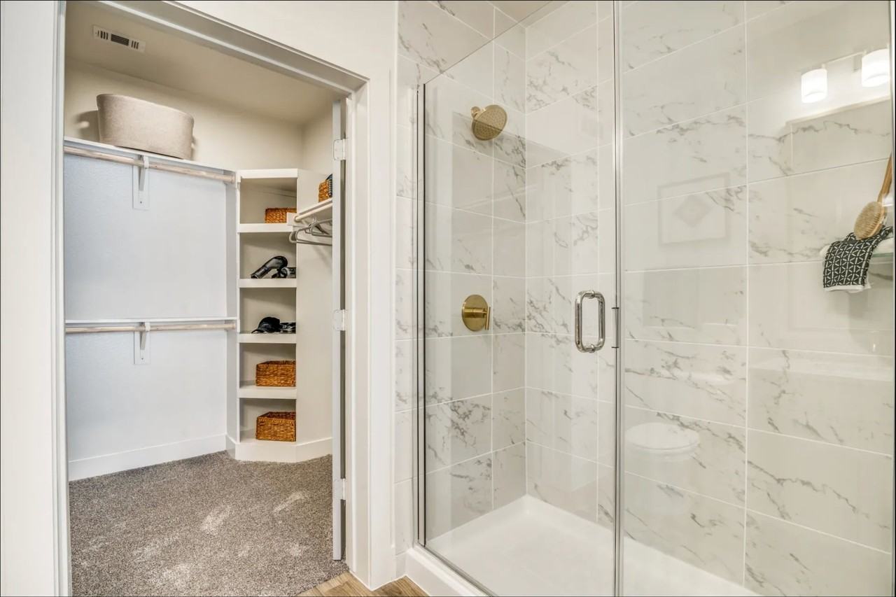 2200 E. Shbusiness #2053 - Photo 6 of 20