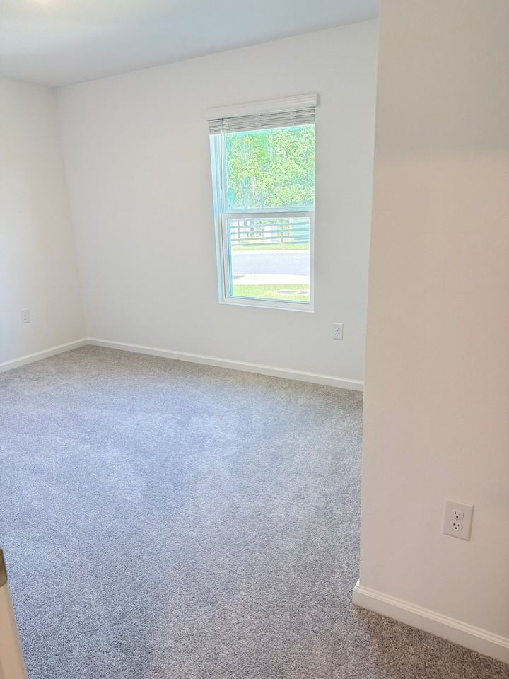 80 Bay Springs Blvd Blvd - Photo 4 of 8