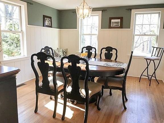 198 Wolfpit Ave - Photo 3 of 15