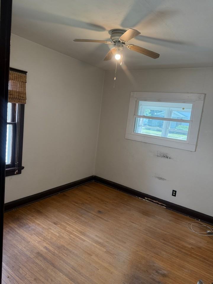 3333 Blackstone Dr - Photo 5 of 10