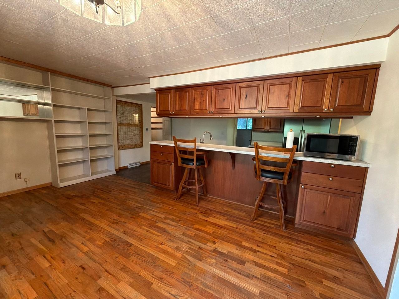 105 Hankins Ln - Photo 4 of 15