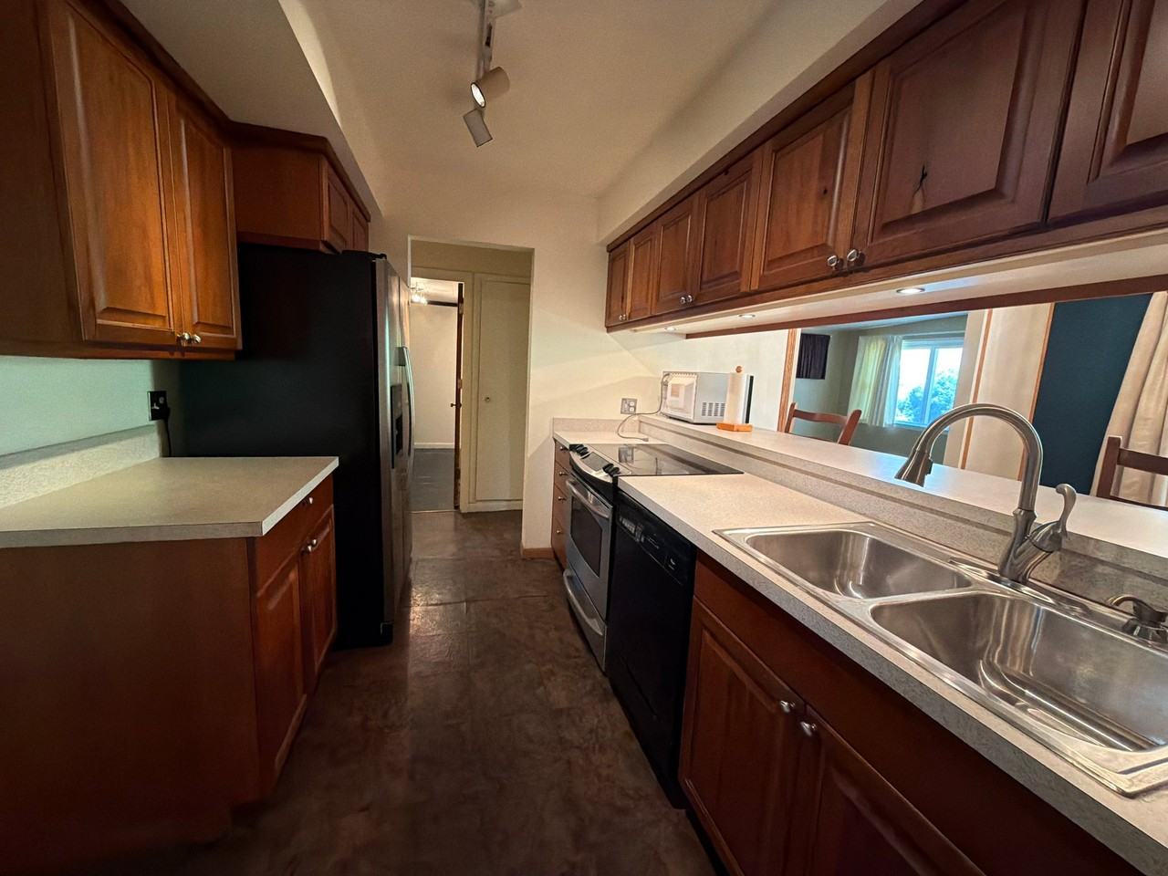 105 Hankins Ln - Photo 5 of 15