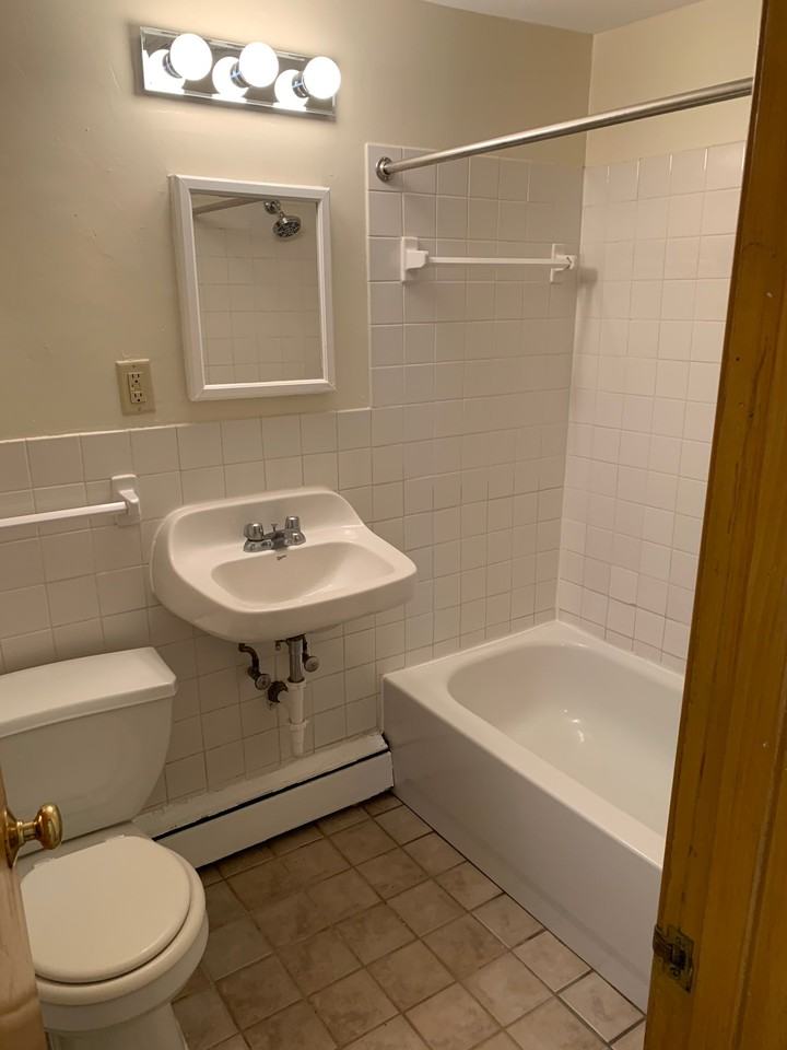 890 Cleveland Ave S #9 - Photo 7 of 16