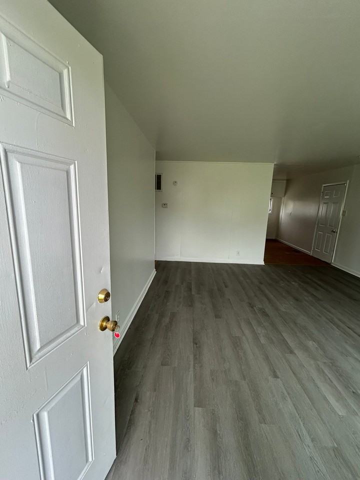 722 Saint Paul Dr - Photo 5 of 20
