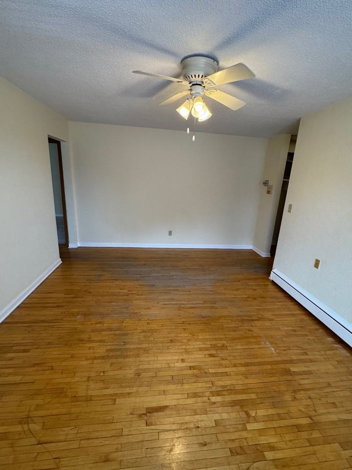 869 Saint Paul Ave #1 - Photo 2 of 16