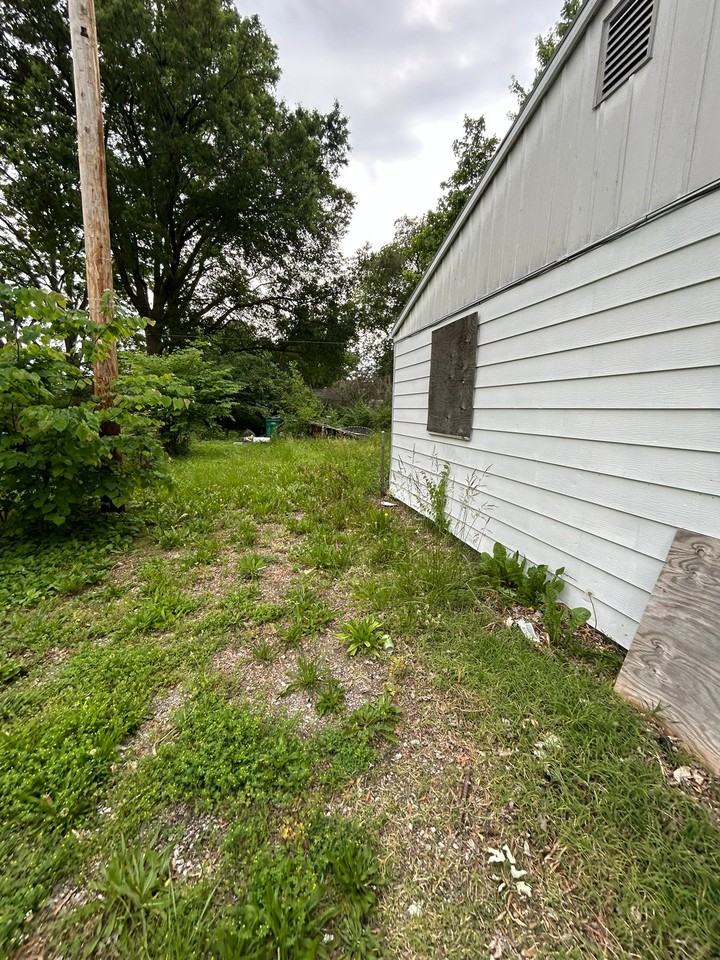 1320 Williams St - Photo 3 of 13