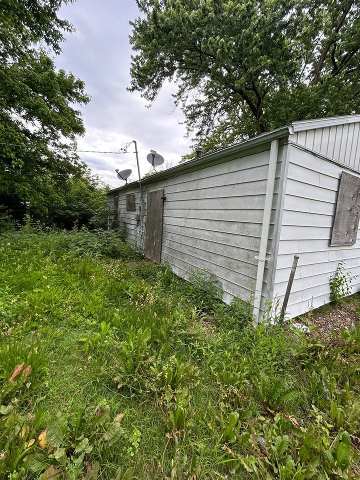 1320 Williams St - Photo 4 of 13