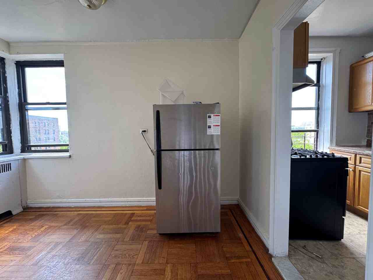 1730 Popham Ave #5 - Photo 5 of 12