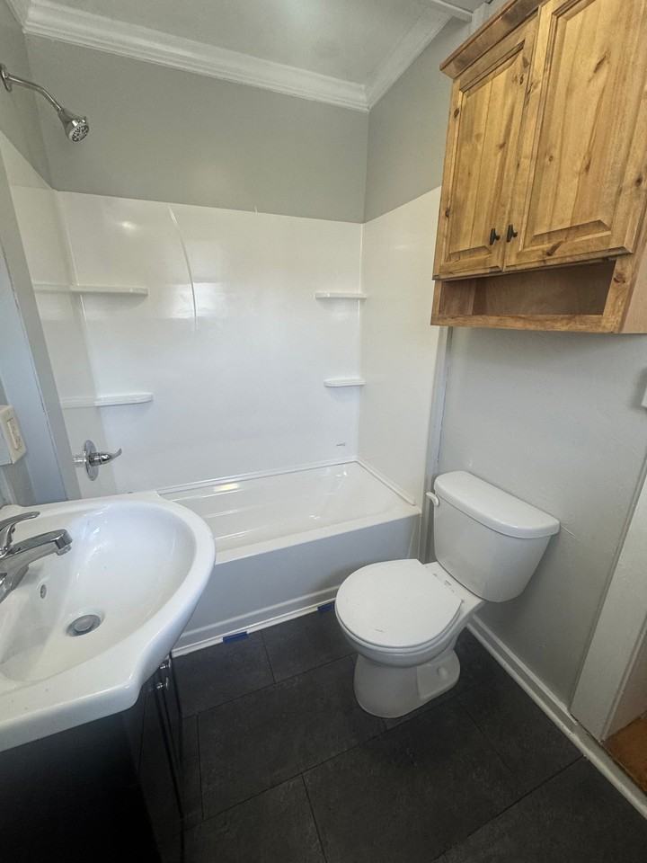 22 E Center St - Photo 7 of 14