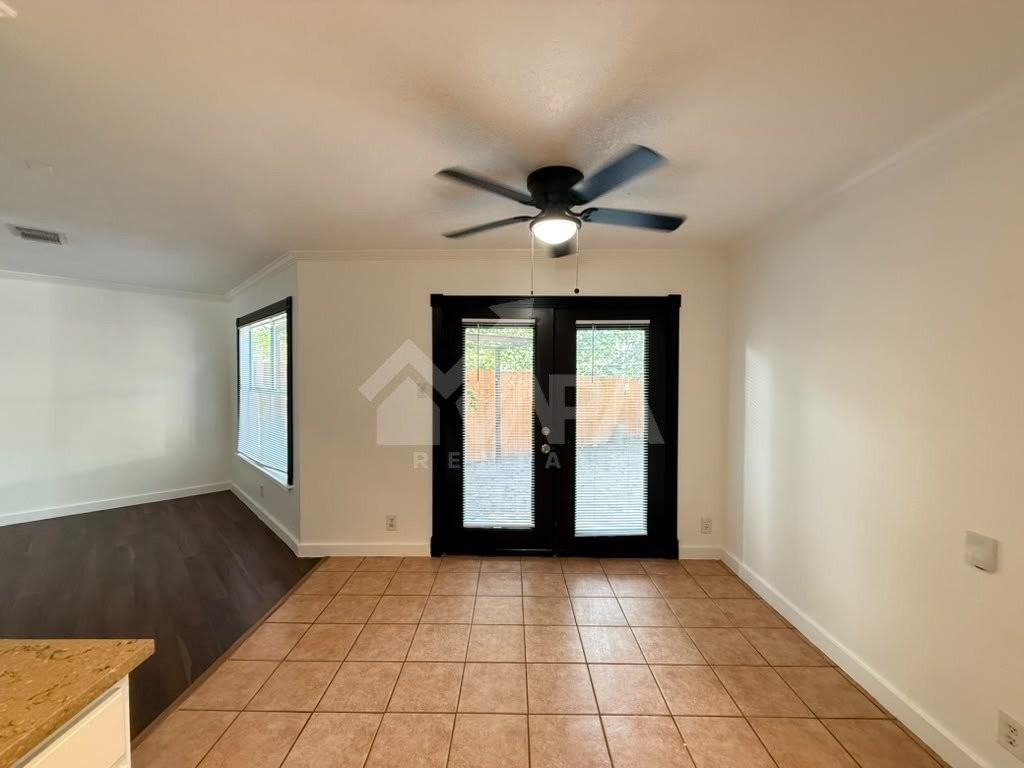 9666 Green Plain Dr - Photo 3 of 18