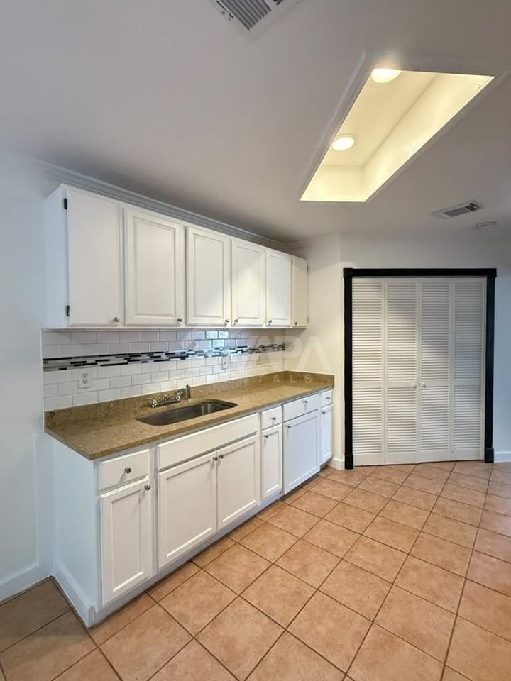 9666 Green Plain Dr - Photo 5 of 18