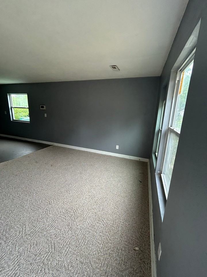 523 Saint Paul Dr - Photo 5 of 20