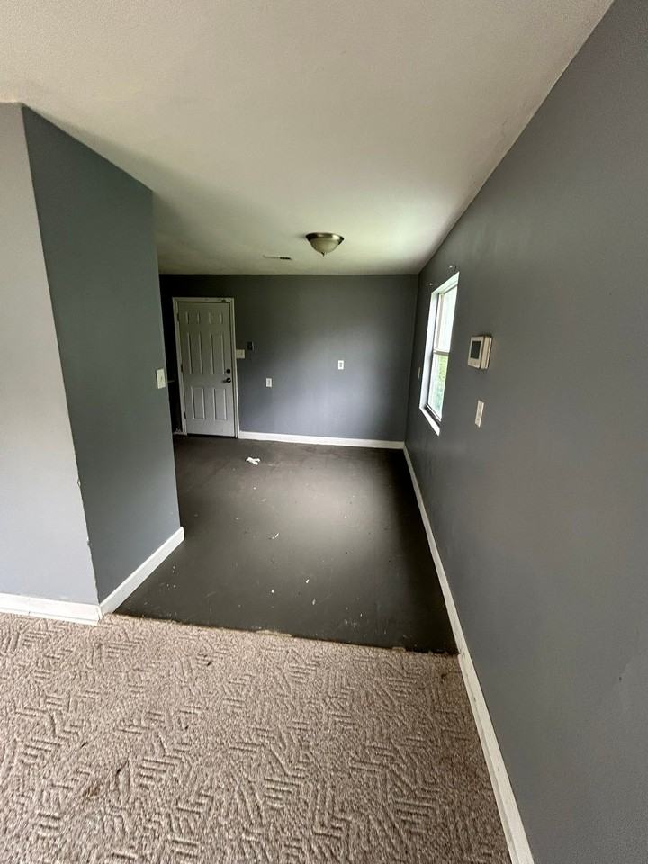523 Saint Paul Dr - Photo 6 of 20