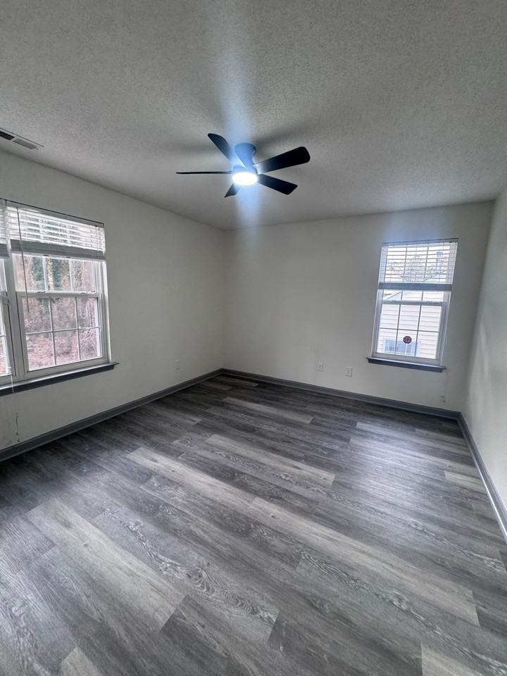 3001 Corinth Ln - Photo 4 of 15