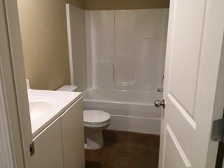 1801 Greensboro Road(all inclusive) - Photo 6 of 10