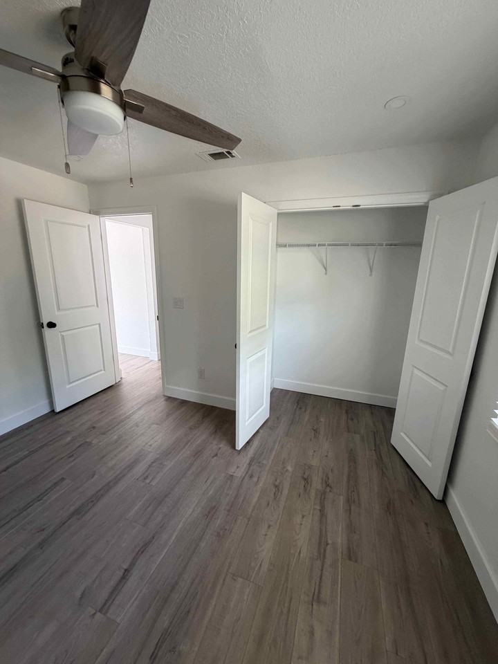 11803 Alafaya Woods Court - Photo 3 of 9