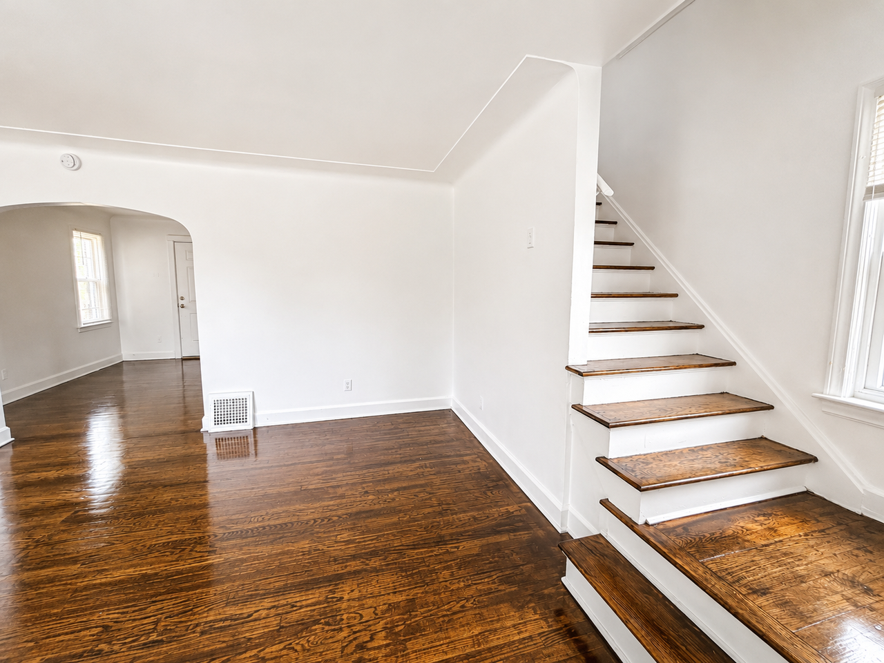 19136 Gable Street - Photo 2 of 7
