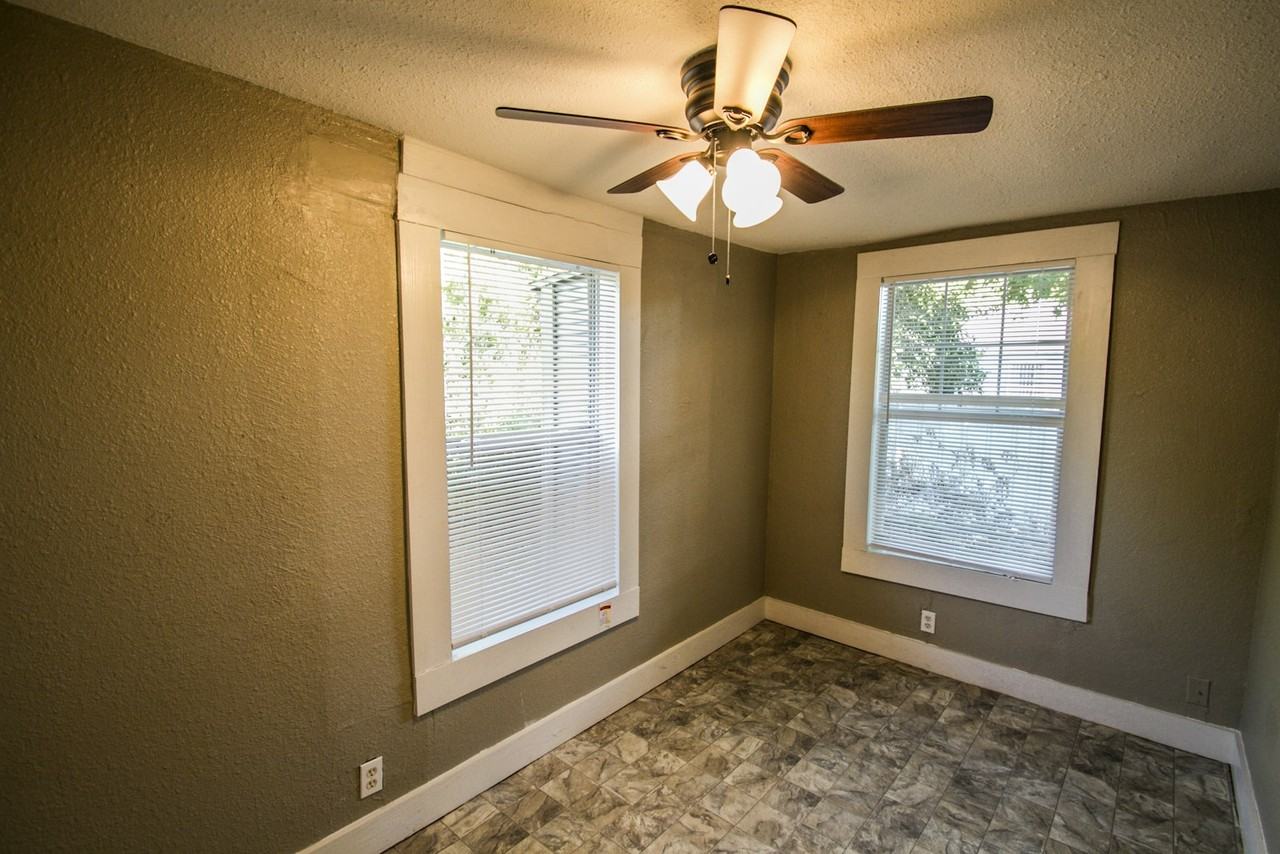 524 Saint Martin Avenue - Photo 3 of 18
