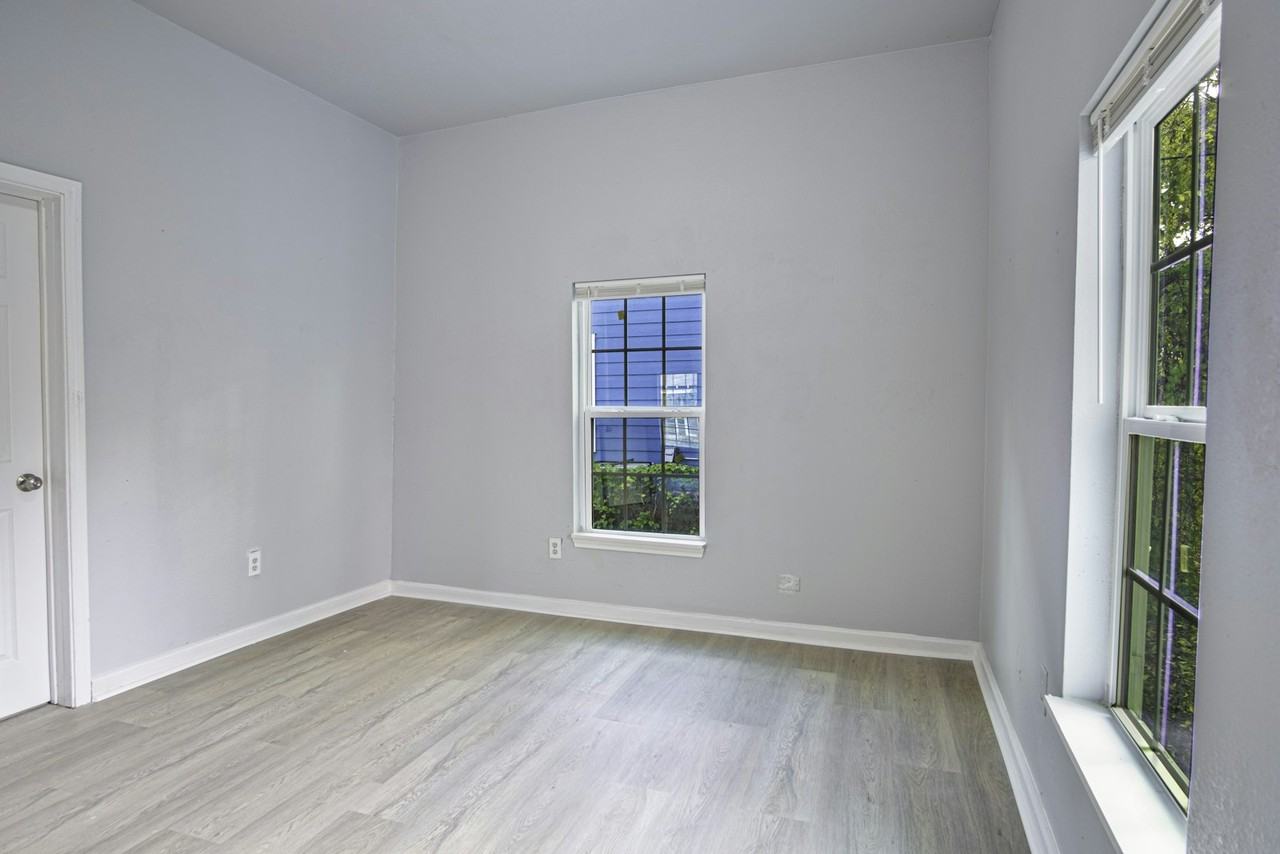 318 Vine Street - Photo 6 of 26
