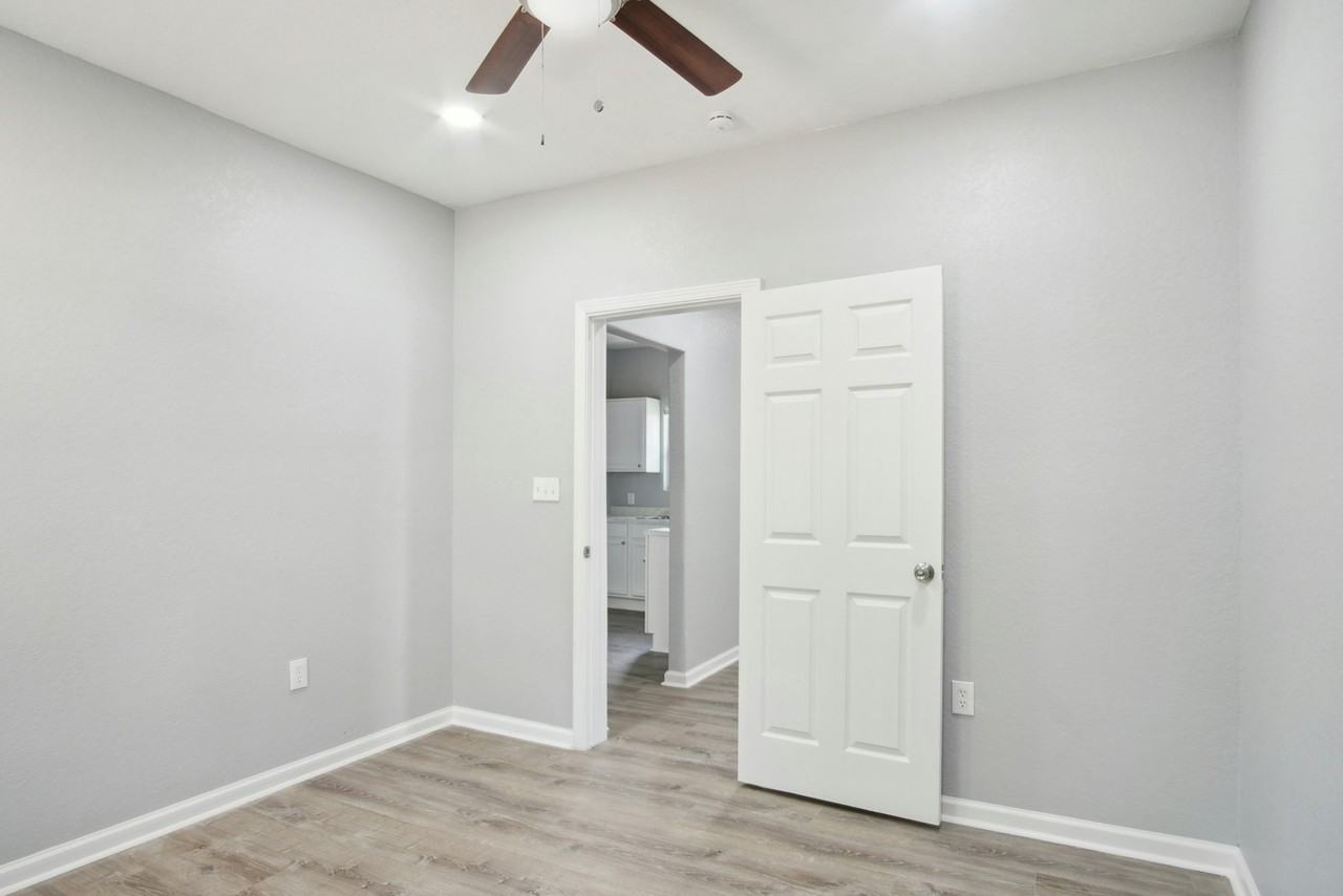 1412 Hays Street - Photo 3 of 26