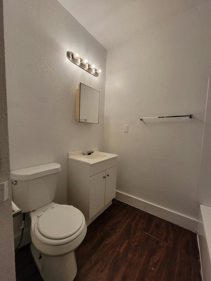 1111 Gibbs Street - Photo 2 of 29