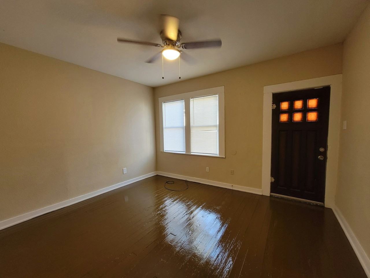 1111 Gibbs Street - Photo 4 of 29