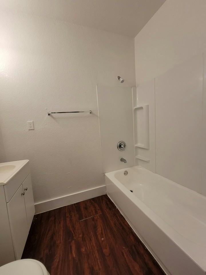 1111 Gibbs Street - Photo 5 of 29