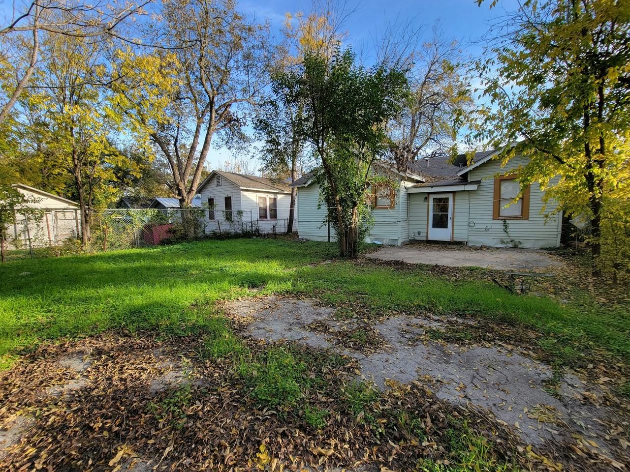 1111 Gibbs Street - Photo 6 of 29