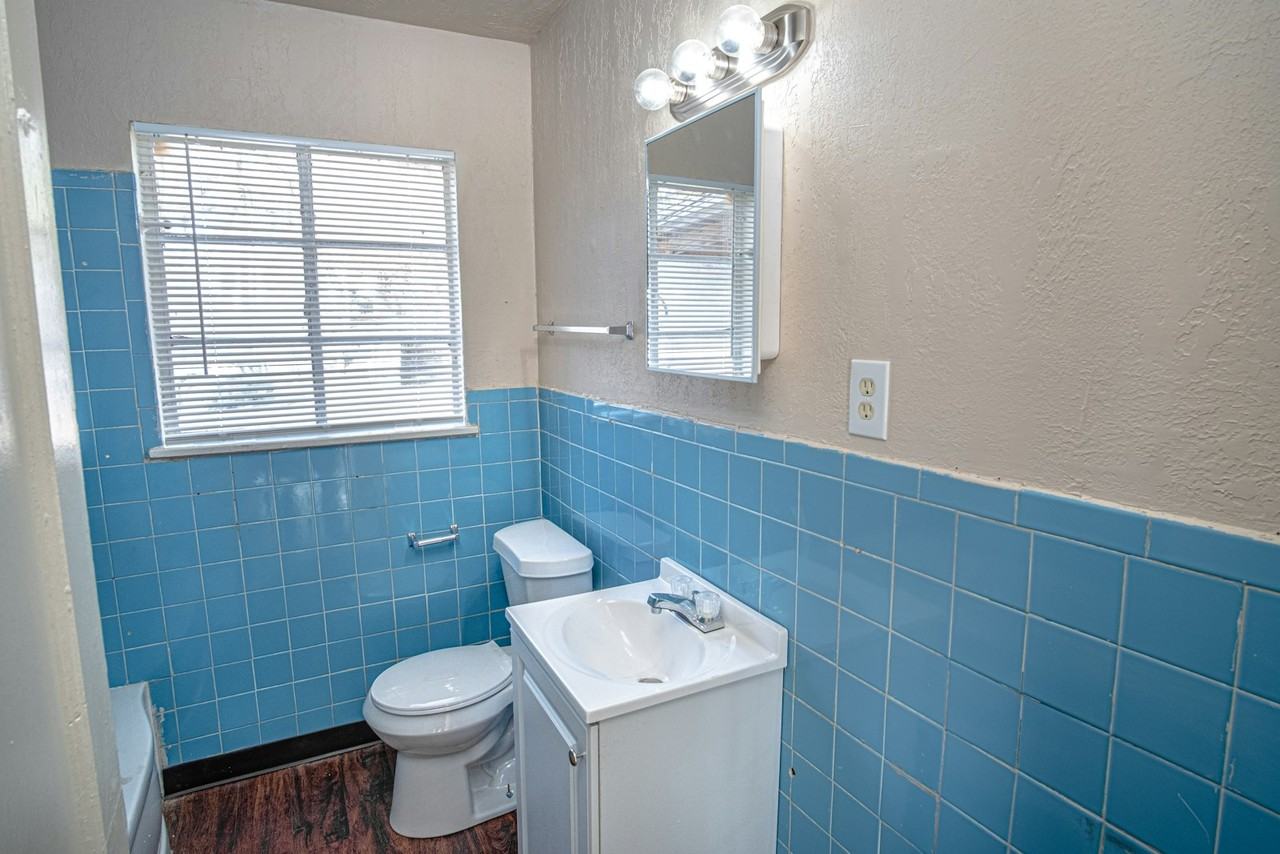 1003 Poinsettia Street - Photo 6 of 19