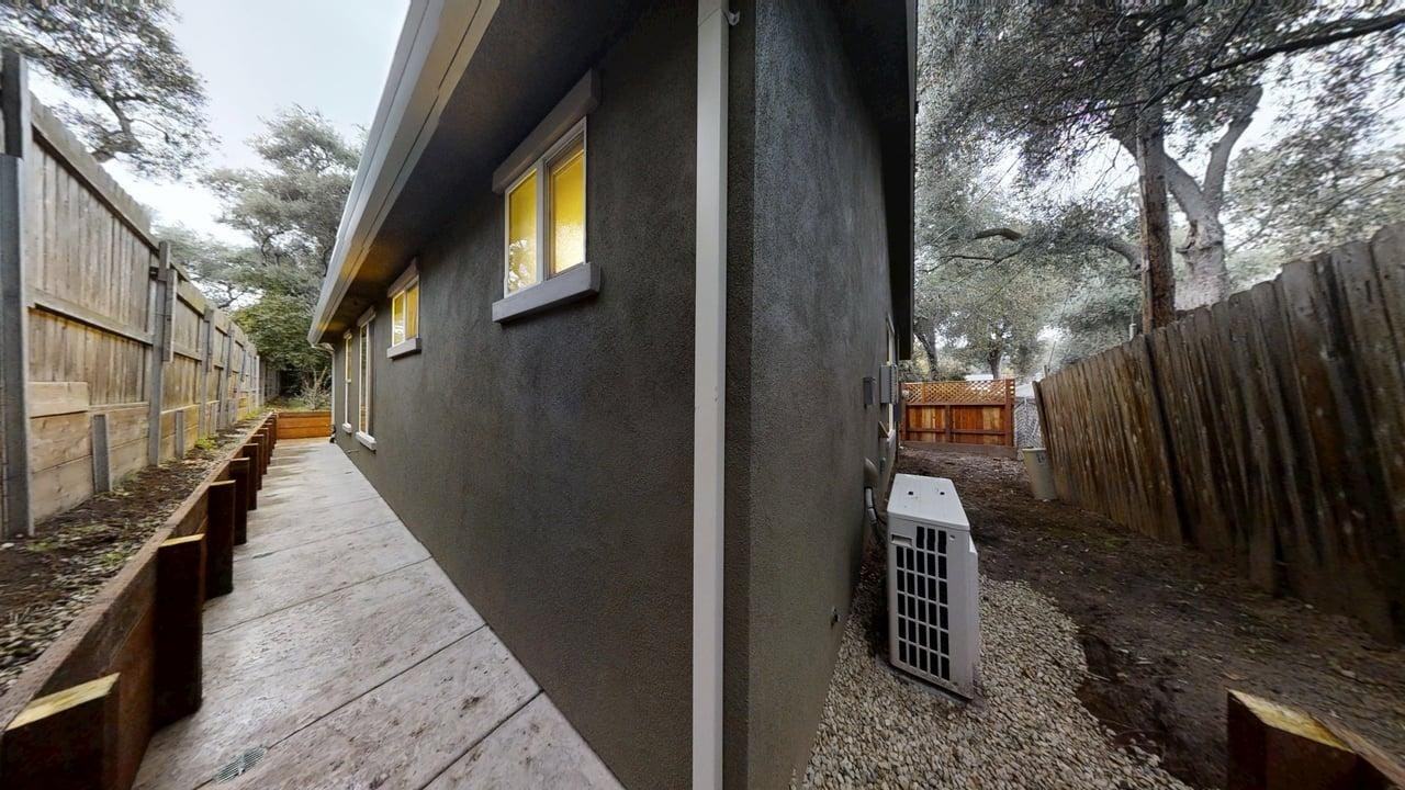 8404 Ascolano Avenue - Photo 5 of 47