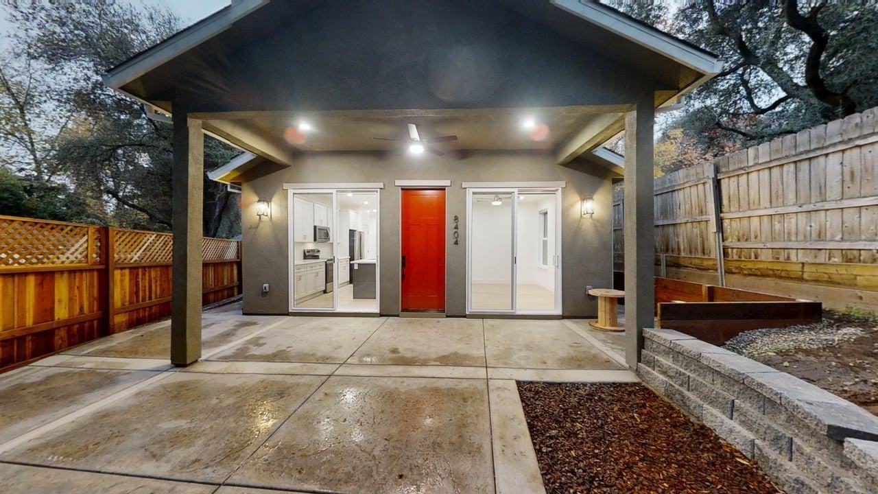 8404 Ascolano Avenue - Photo 7 of 46