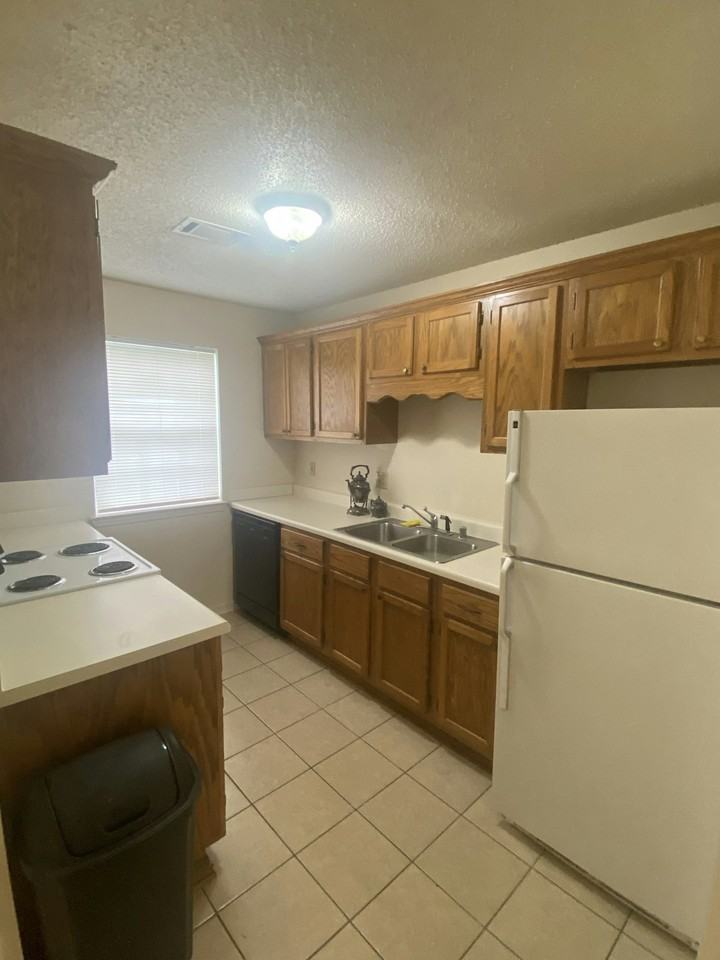38 South Church Street, Unit A - Photo 2 of 8