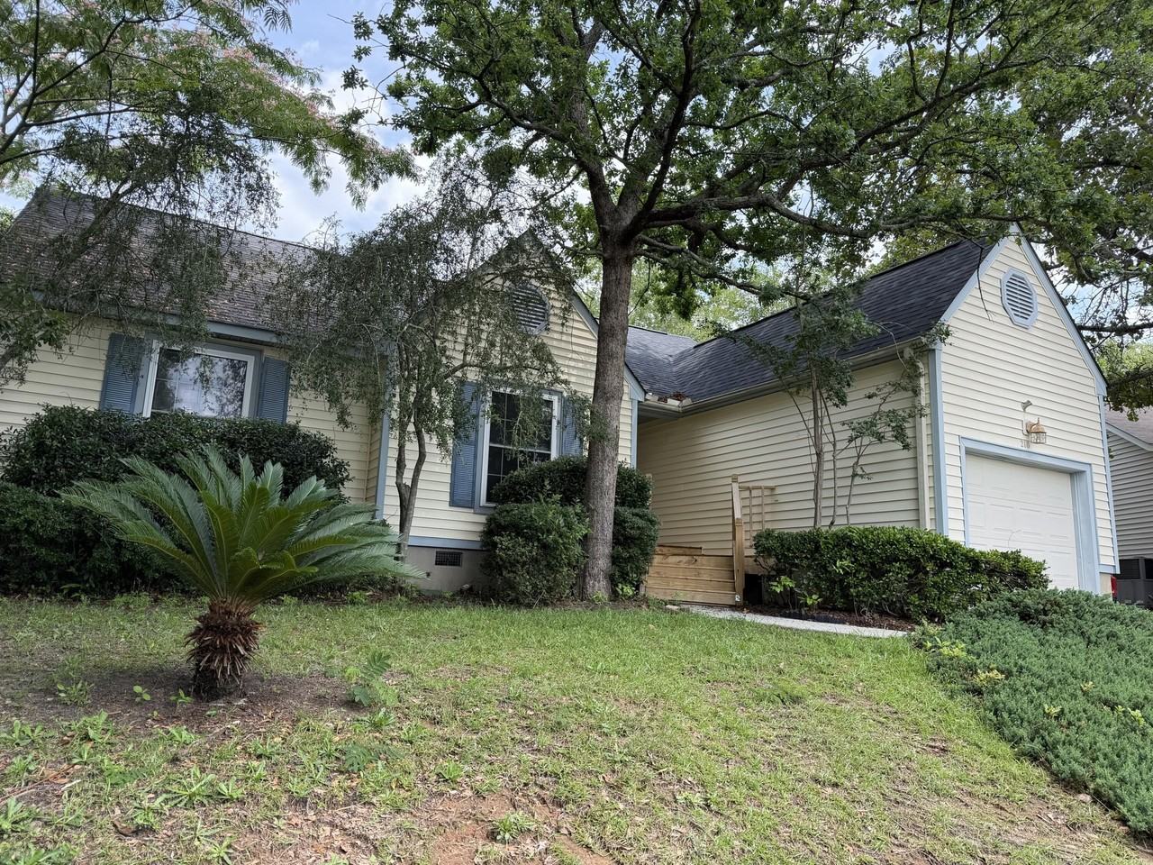 210 Suffolk Dr - Photo 3 of 22