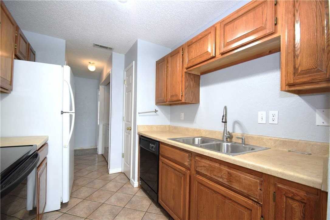 212 Se 17th St - Photo 5 of 17