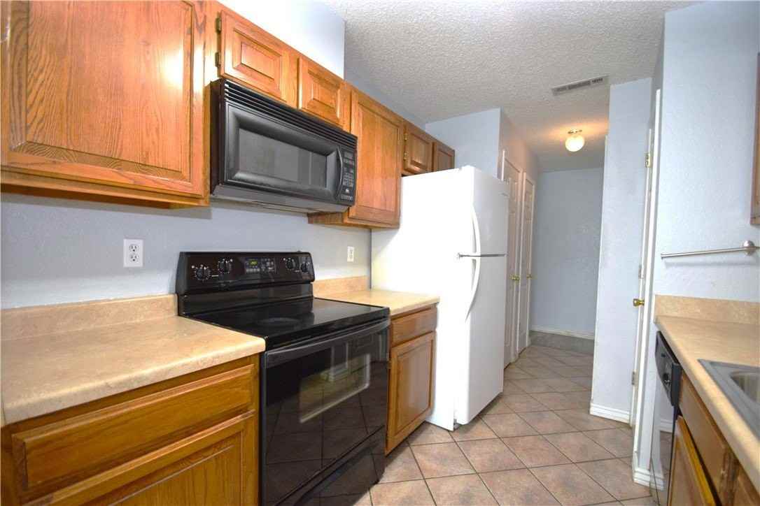 212 Se 17th St - Photo 6 of 17
