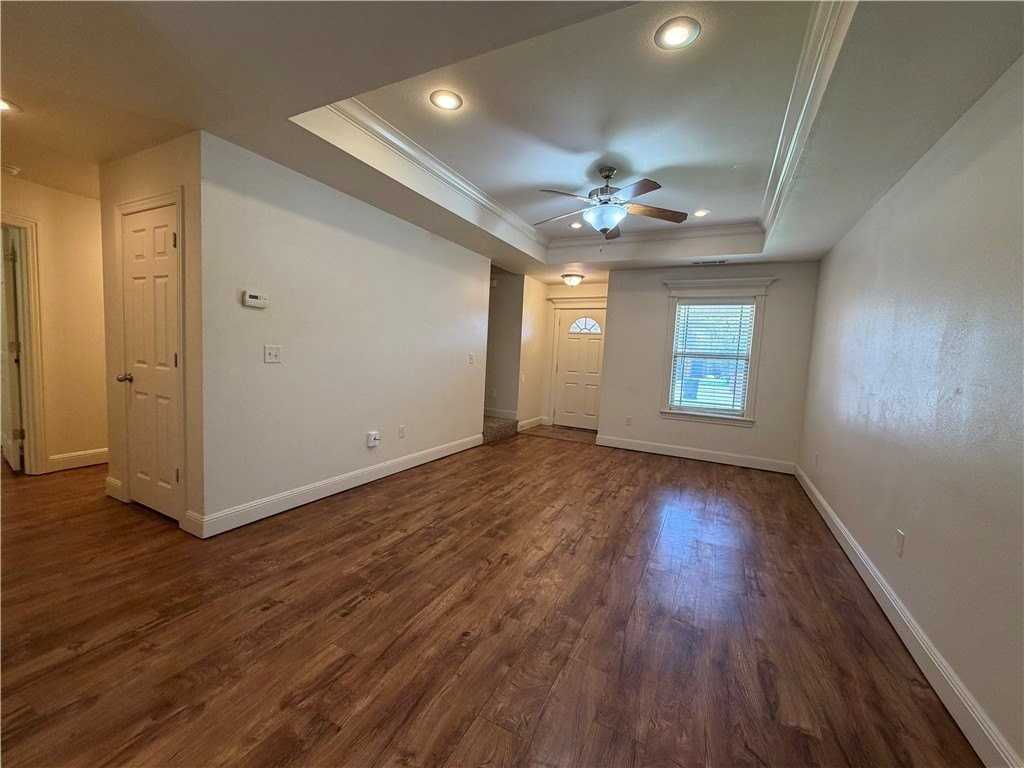 810 Baker St Nw - Photo 2 of 19