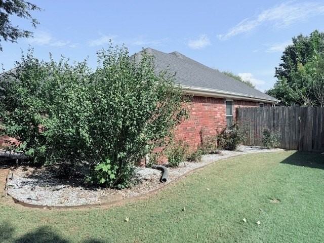 703 Windsor Ln - Photo 4 of 24