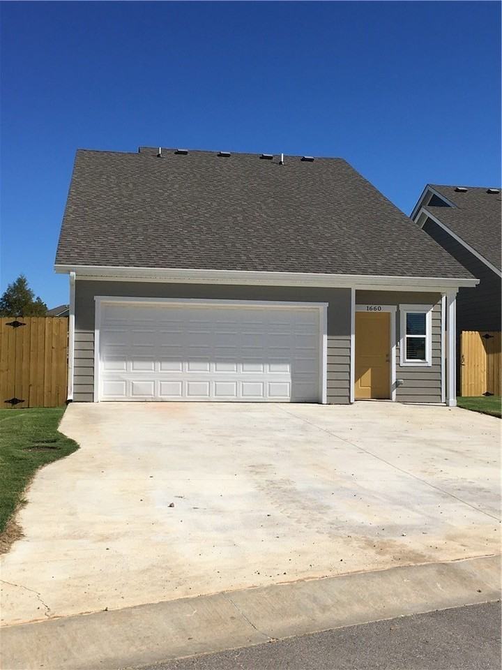 1660 N Izard Ln - Photo 2 of 2