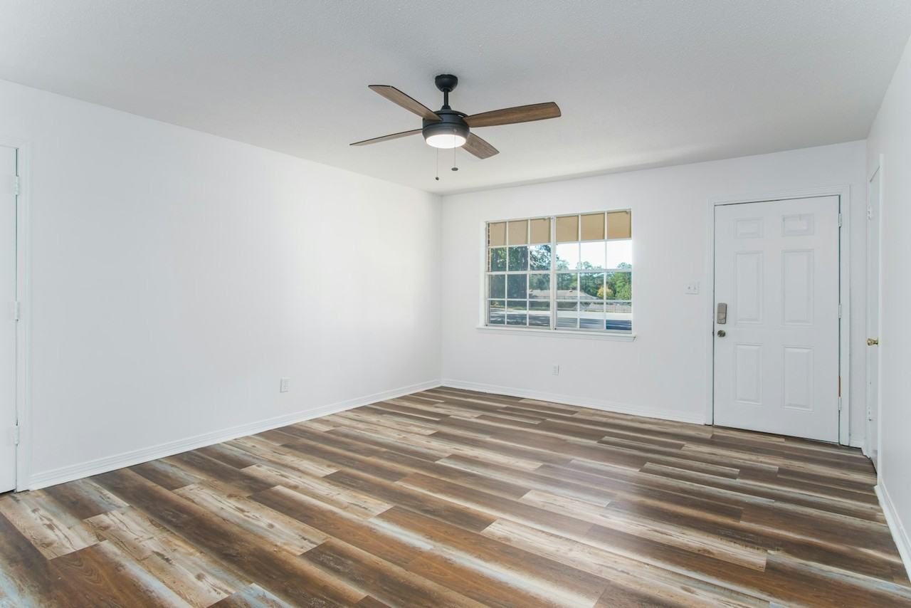 108 David Circle - Photo 2 of 11