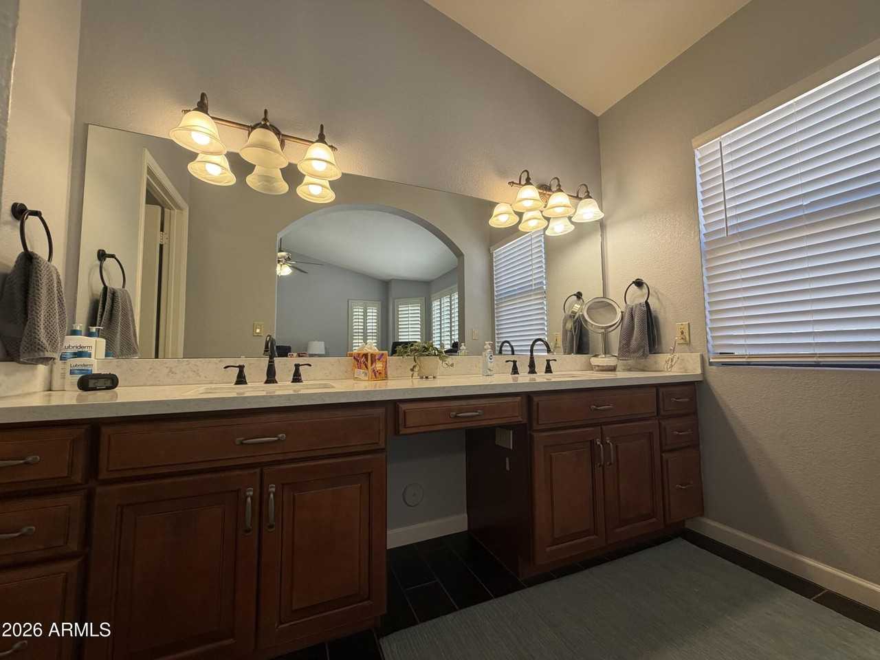 9418 W Tonto Ln - Photo 6 of 15