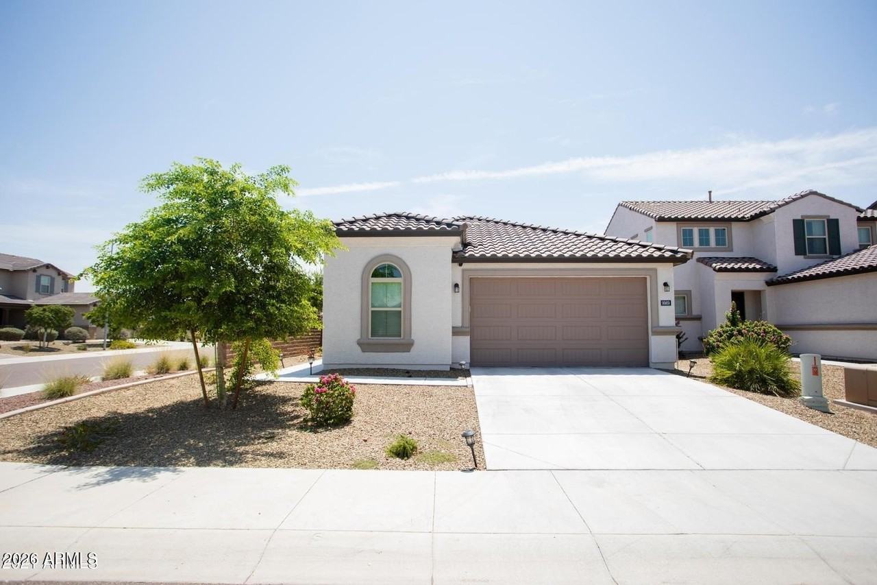9969 W Robin Ln - Photo 2 of 48