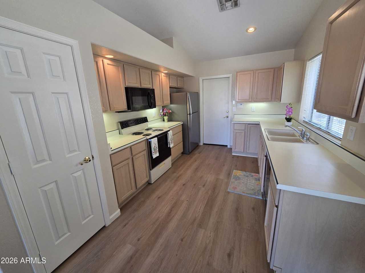 11548 W Pronghorn Ct - Photo 5 of 25